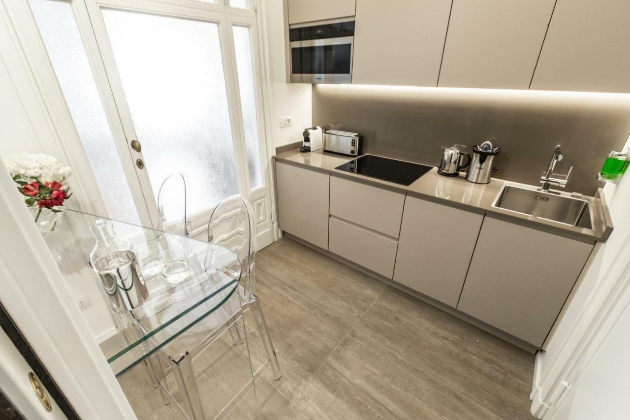 Ferienwohnung Duomo View Design Studio R&R Mailand Exterior foto